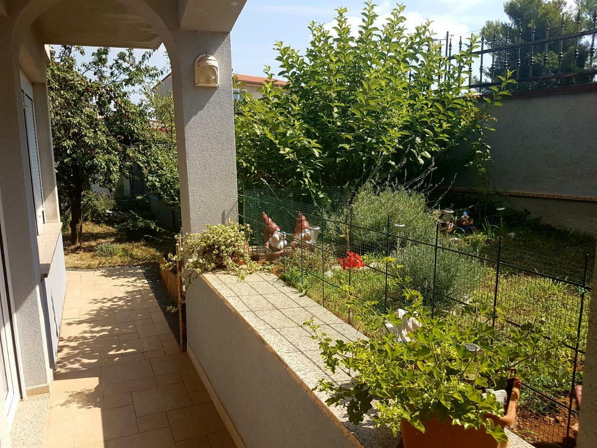 Alda Appartamento Pola Esterno foto